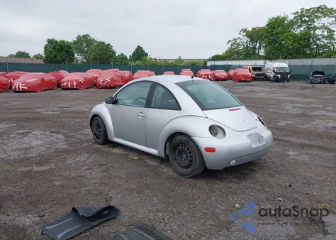 2002 Volkswagen New Beetle Gls from USA, damaged, VIN 3VWCK21C42M455605